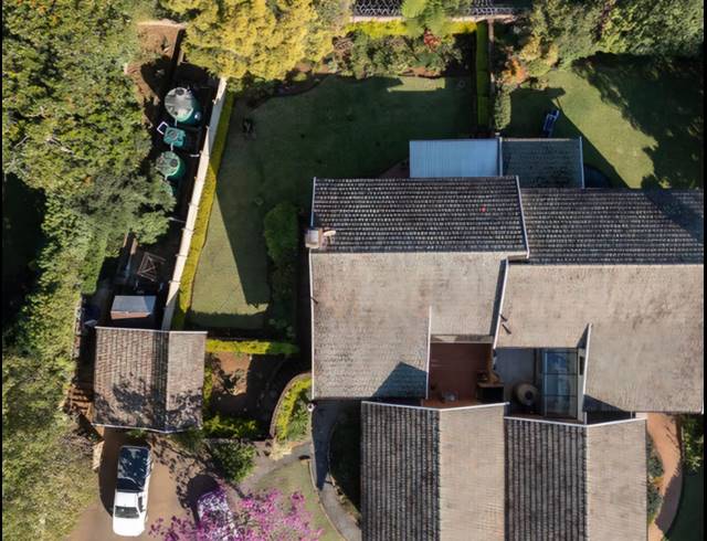4 BEDROOM TOWNHOUSE TO LET IN HILLCREST CENTRAL